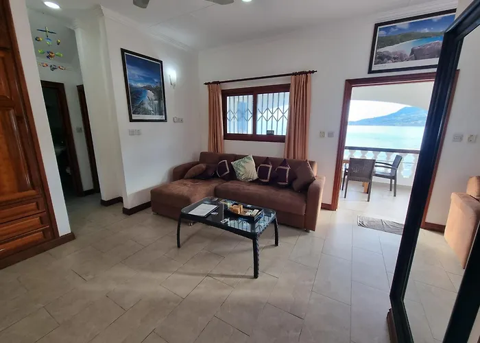 The Drake Seaside Apartment