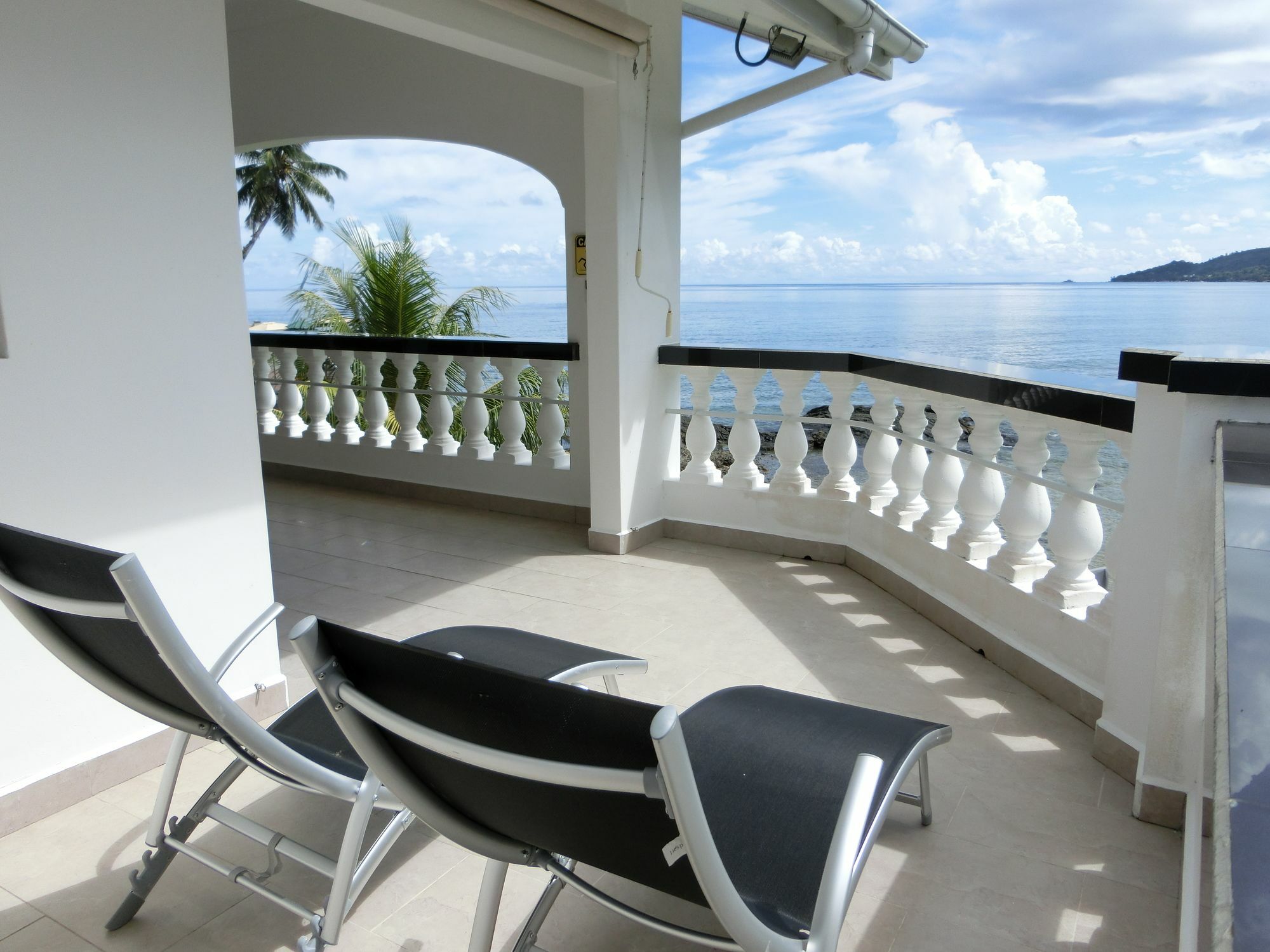The Drake Seaside Apartment Beau Vallon (Mahe)
